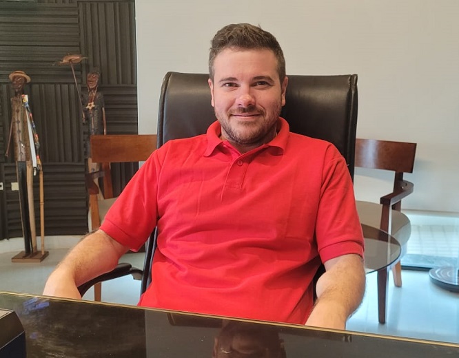 Santiago Lambertucci: Creación del Grupo de WhatsApp llamado Data Vecinal