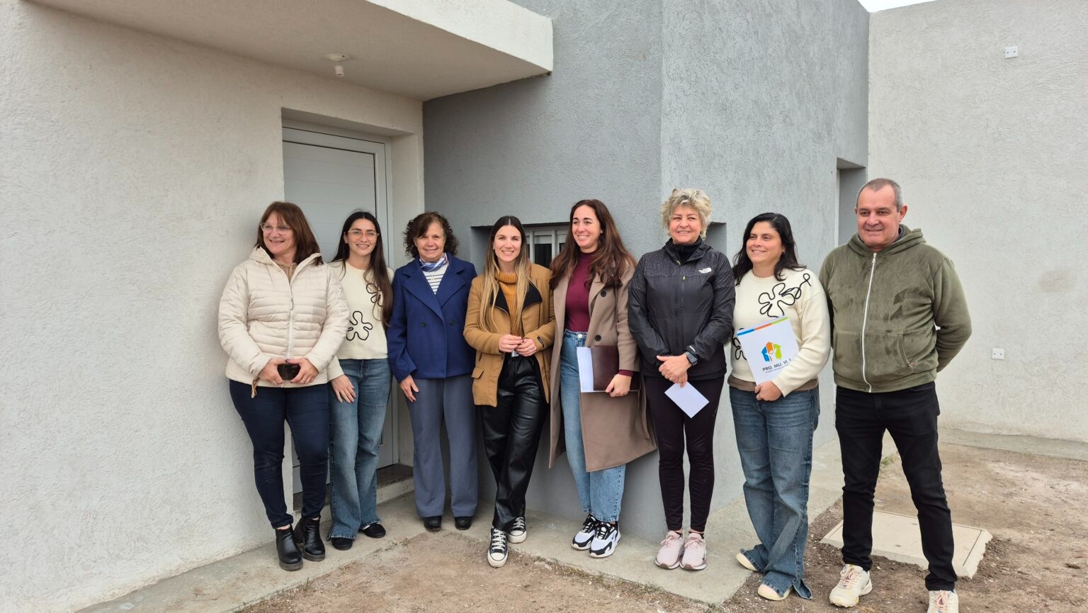 La intendente Sara Majorel entregó la vivienda N.º 260 del Promuvi en Villa Argentina